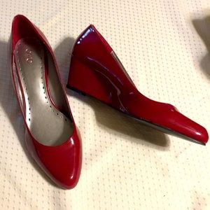 Cato, red patent, 2” wedge heel pumps